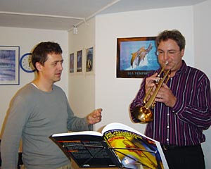 Trompeteunterricht - Lehrer mit Sch&uuml;ler - MUSIKSCHULE MUSIKINSTITUT MELODROM M&uuml;nchen-Pasing